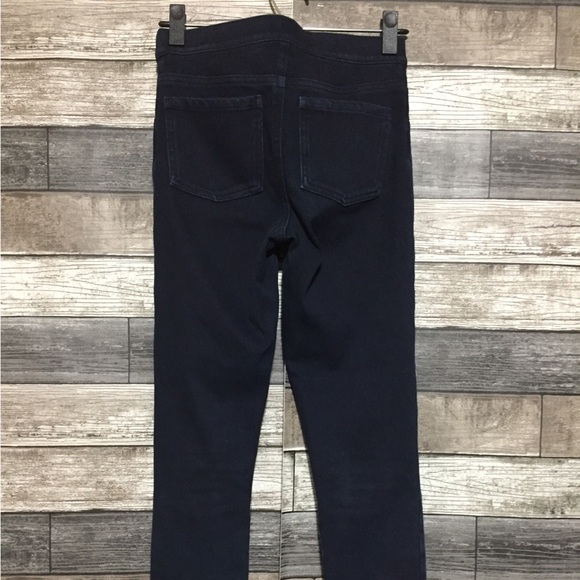 Spanx Pull On Jeans Women’s XS Dark Wash Blue Denim (Inseam 27) - Picture 6 of 9